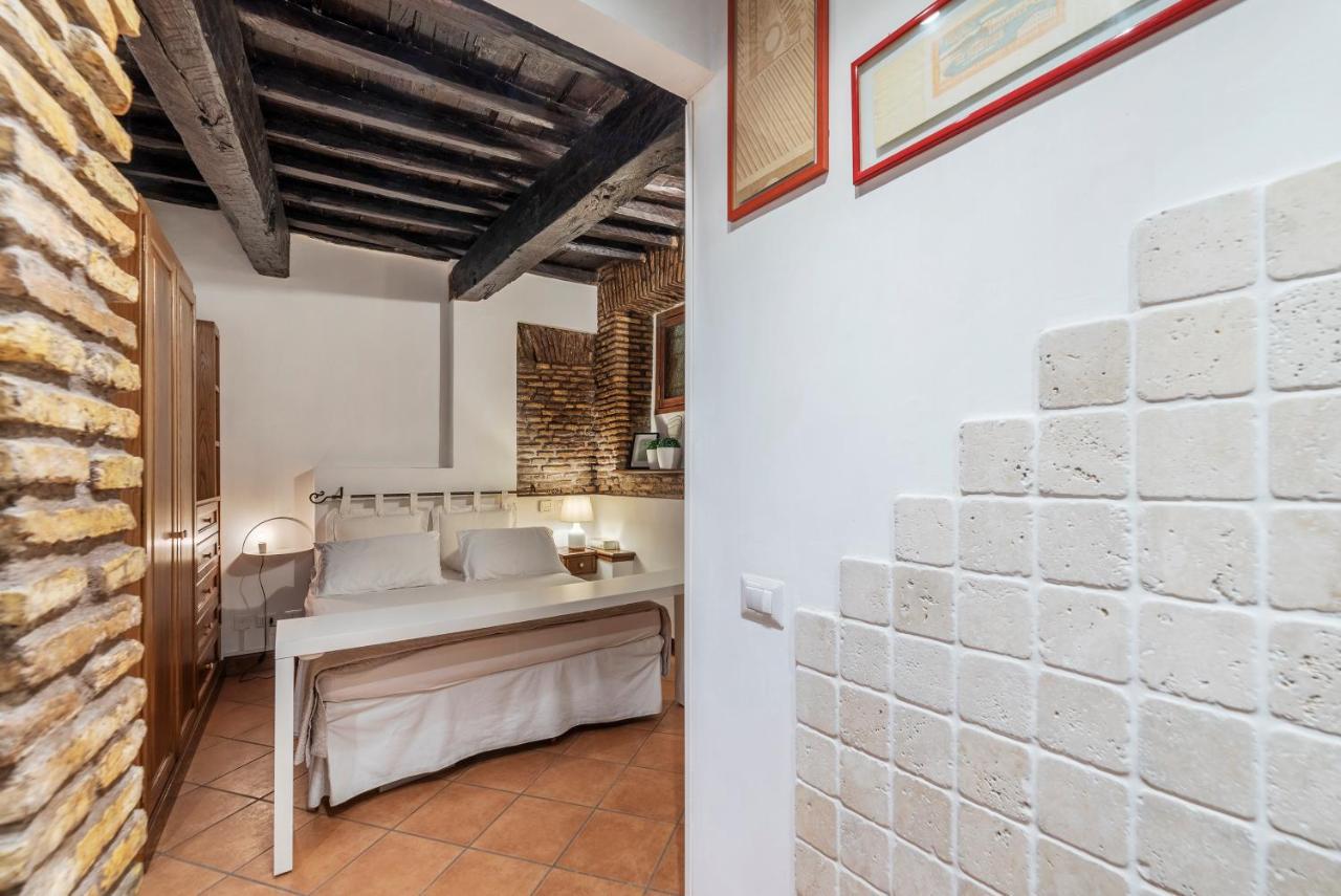Heart Of Trastevere Studio Flat Rome Bagian luar foto