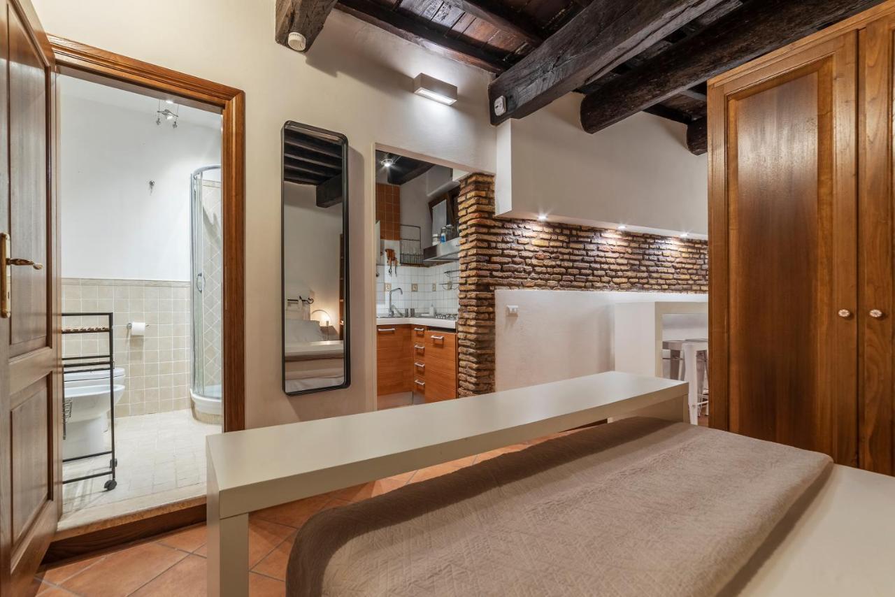 Heart Of Trastevere Studio Flat Rome Bagian luar foto